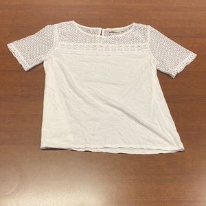 Medium Petite Loft White Circle lace sleeves and top with fringe detail